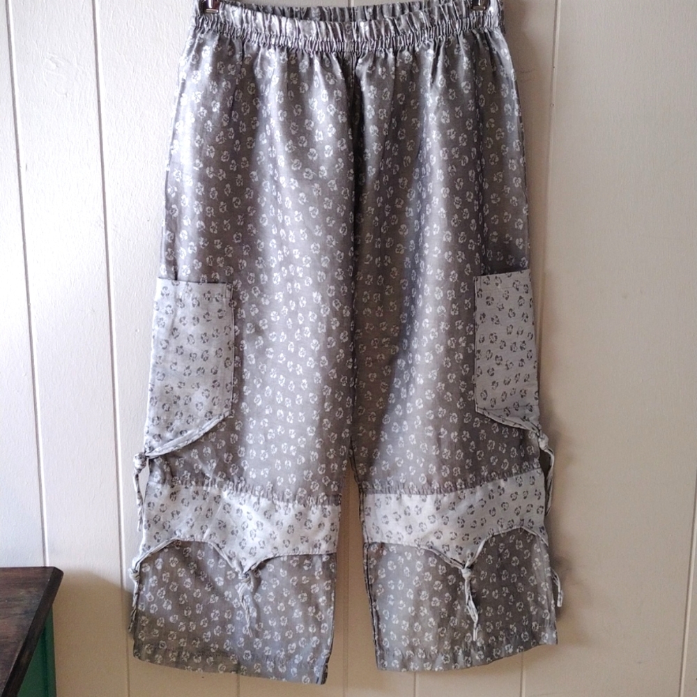 Dress to Kill Silver Floral Harem Pants Size 2